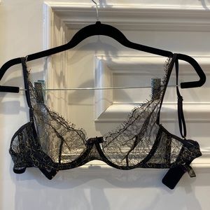 Beautiful lace Maison Close bra 34D US